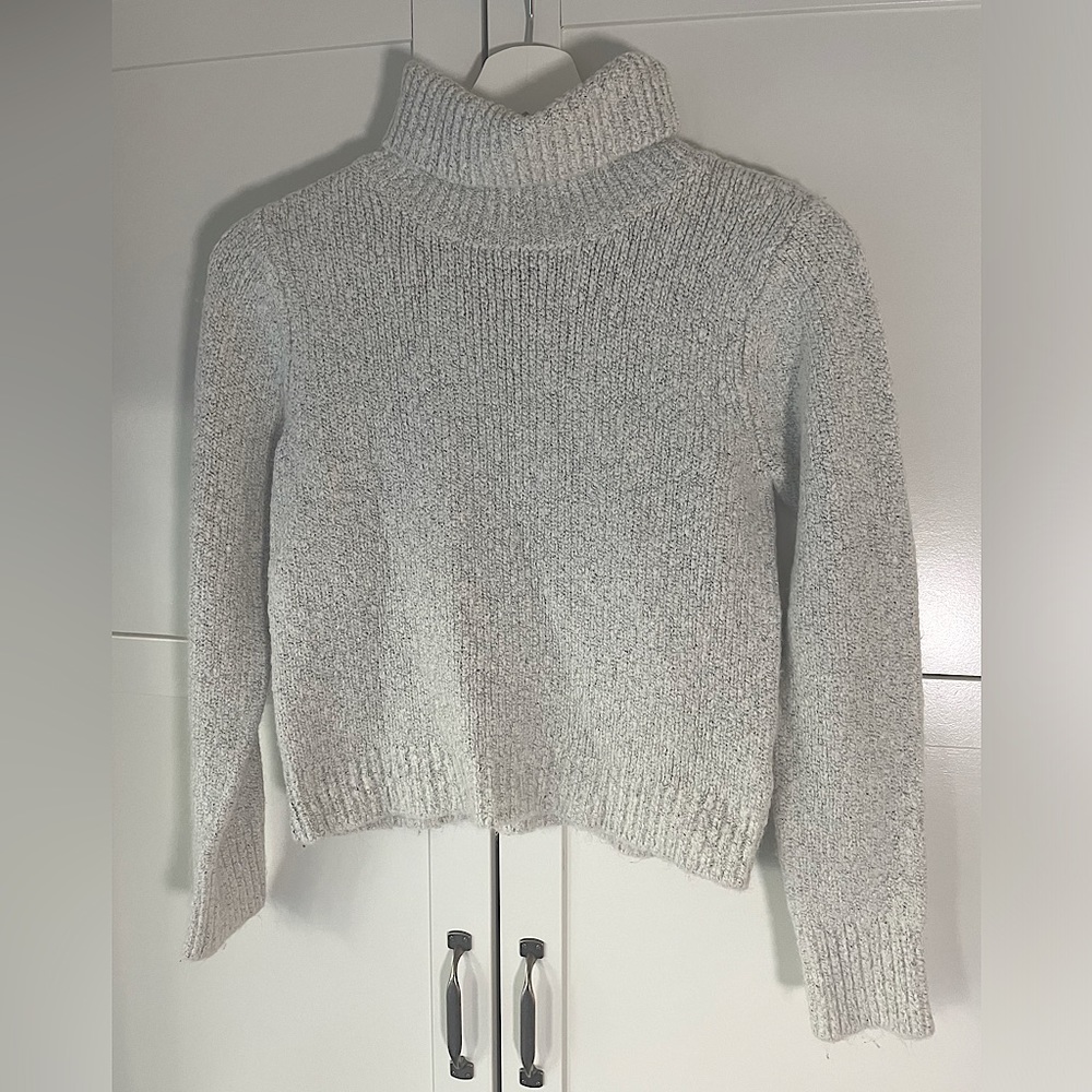 Brandy Melville Light Gray Turtleneck Sweater
